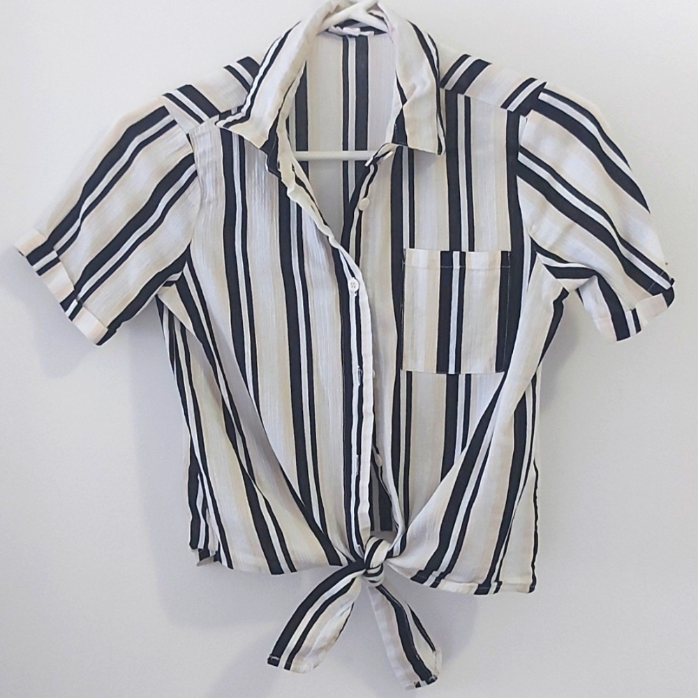 Crop stripe blouse bow tie